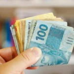 Governo Lula refaz cálculo e estima salário mínimo de R$ 1.741 em 2027