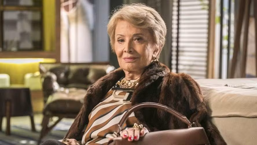 Morre Glória Menezes, atriz pioneira com mais de 60 anos de carreira